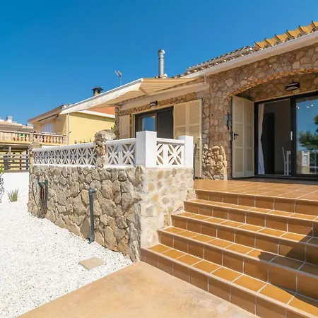 Holiday home Clavell *