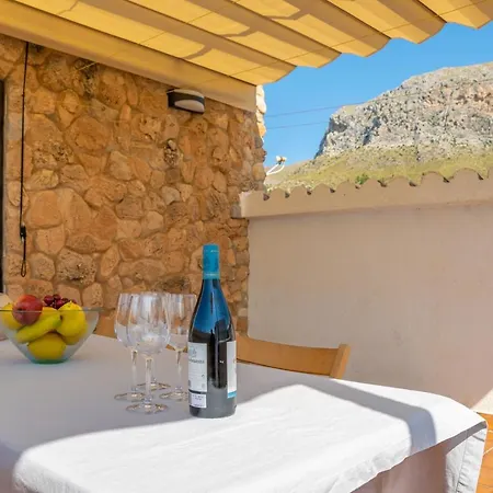 Clavell Holiday home *